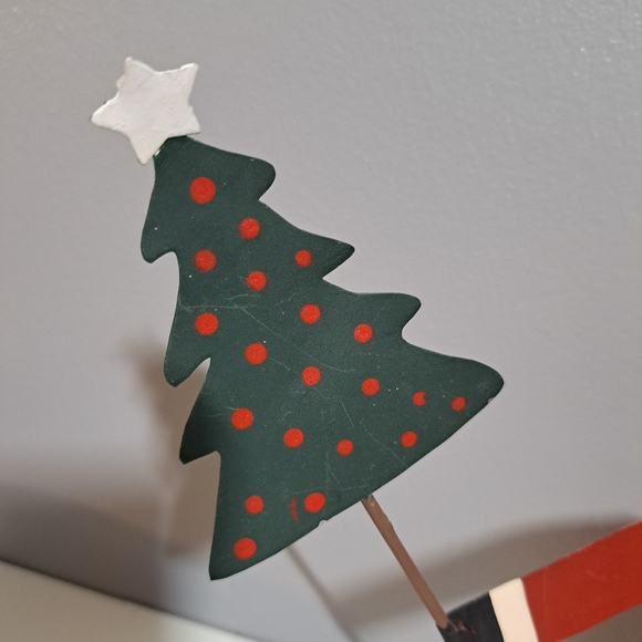 Dept 56 Metal Santa Figure Holding Bear‎ And Tree - Picture 3 of 6